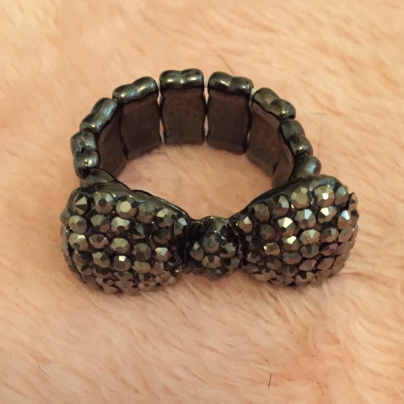 Three One Size Embellished Rings - Picture 3 of 5